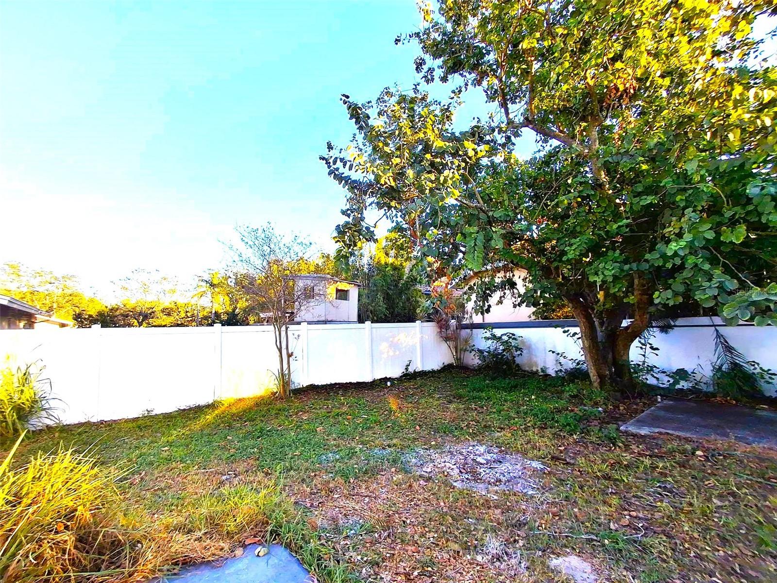 RIDGEWOOD MANOR - Residential Lease