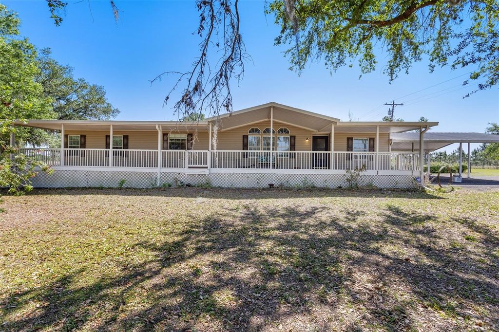 Photo of 17918 Bethlehem Road, Lithia, FL 33547 (MLS # A4648173)