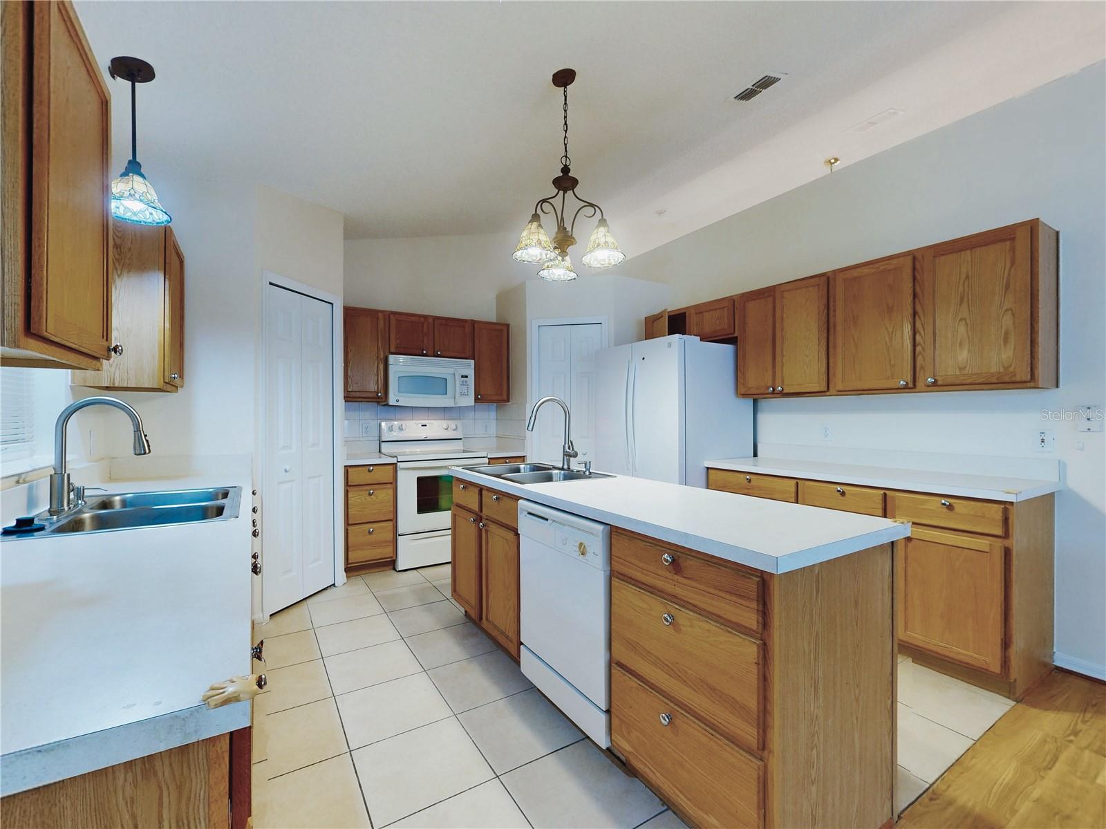 DELTONA LAKES UNIT 32 - Residential