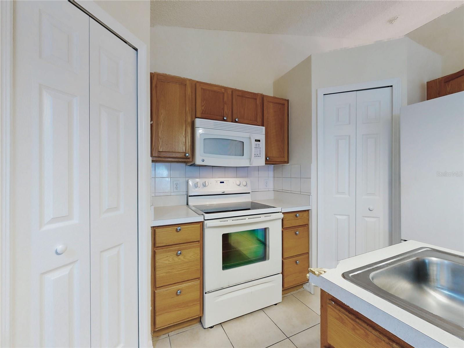 DELTONA LAKES UNIT 32 - Residential