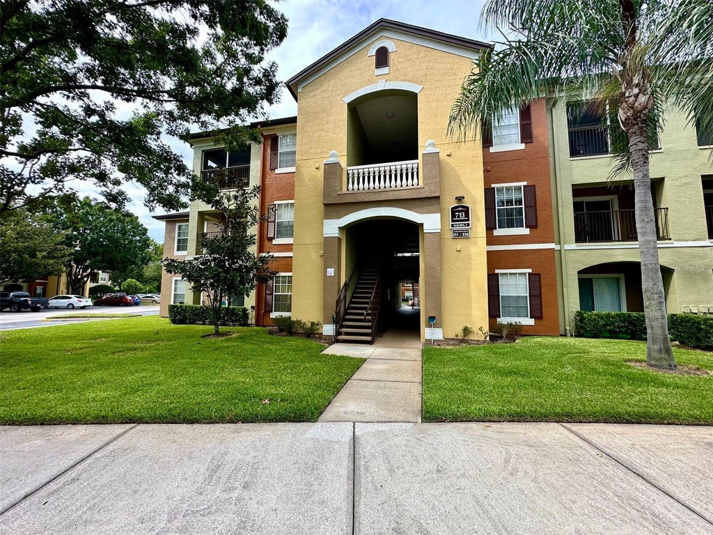 Photo of 713 Crest Pines Drive #221, Orlando, FL 32828 (MLS # O6451376)