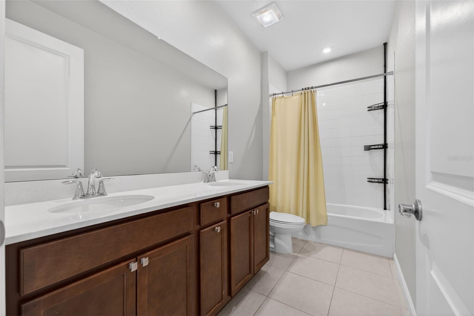 RENAISSANCE/WEST VLGS PH 2B & - Residential