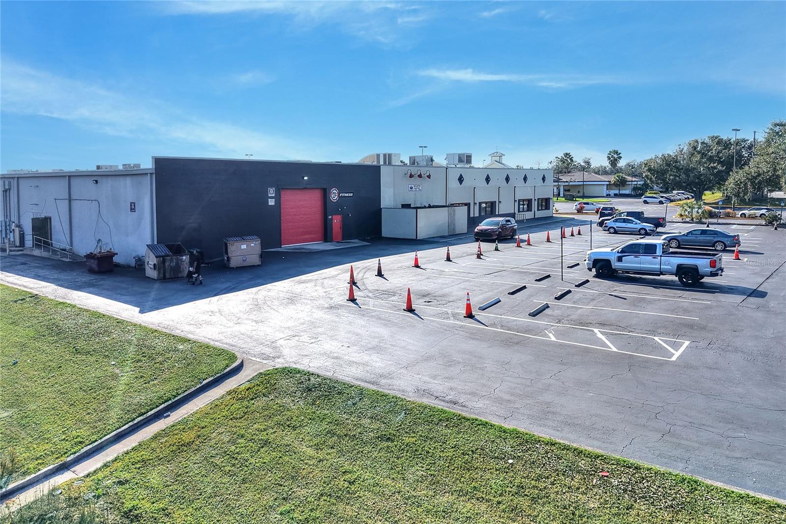 YOUNGS BARTOW PLAZA CONDO COM - Commercial Sale