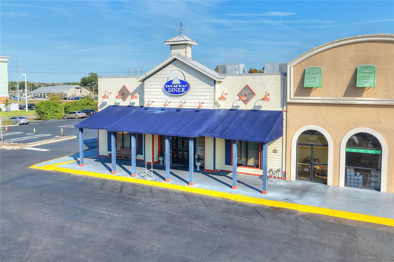 1370,1374,1380 N BROADWAY AVENUE