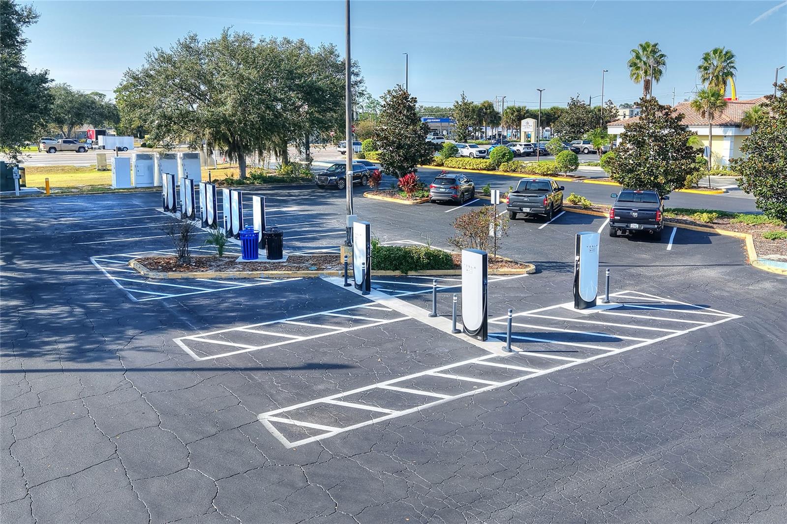 YOUNGS BARTOW PLAZA CONDO COM - Commercial Sale