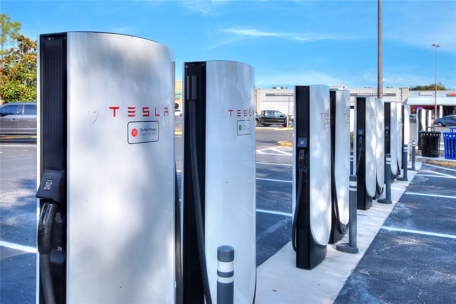 YOUNGS BARTOW PLAZA CONDO COM - Commercial Sale