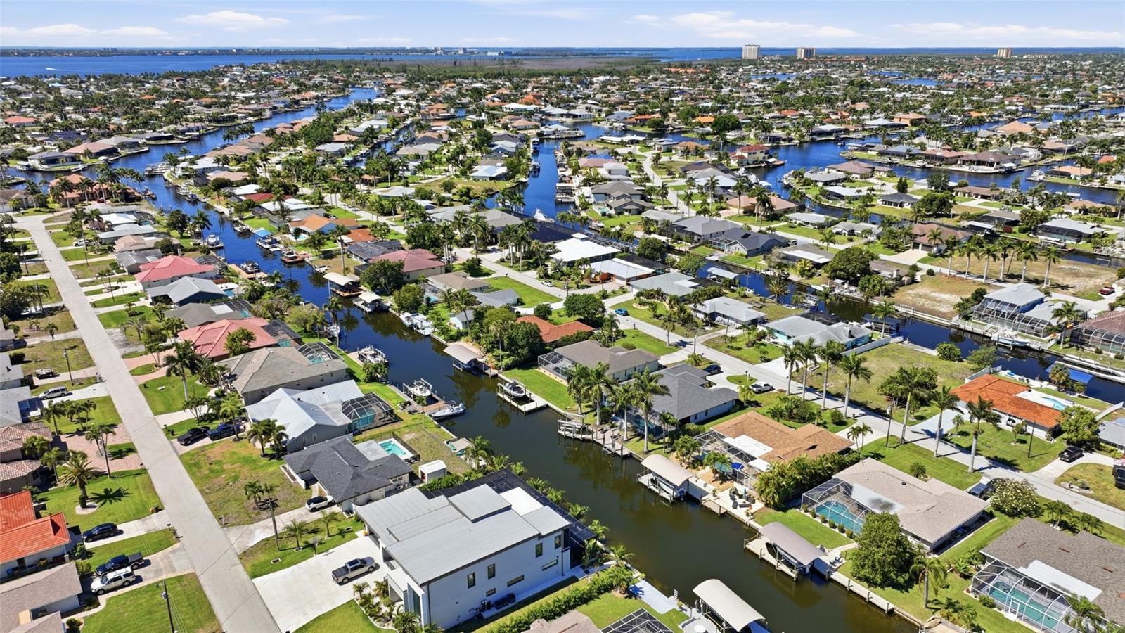 CAPE CORAL - Residential