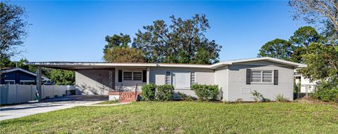 A home in WINTER HAVEN