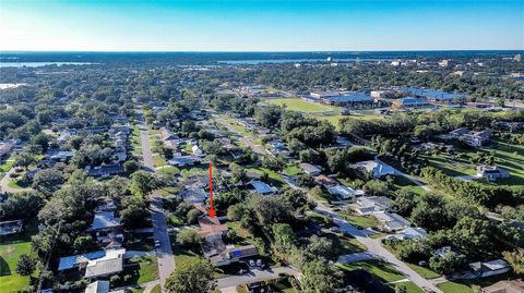 A home in WINTER HAVEN