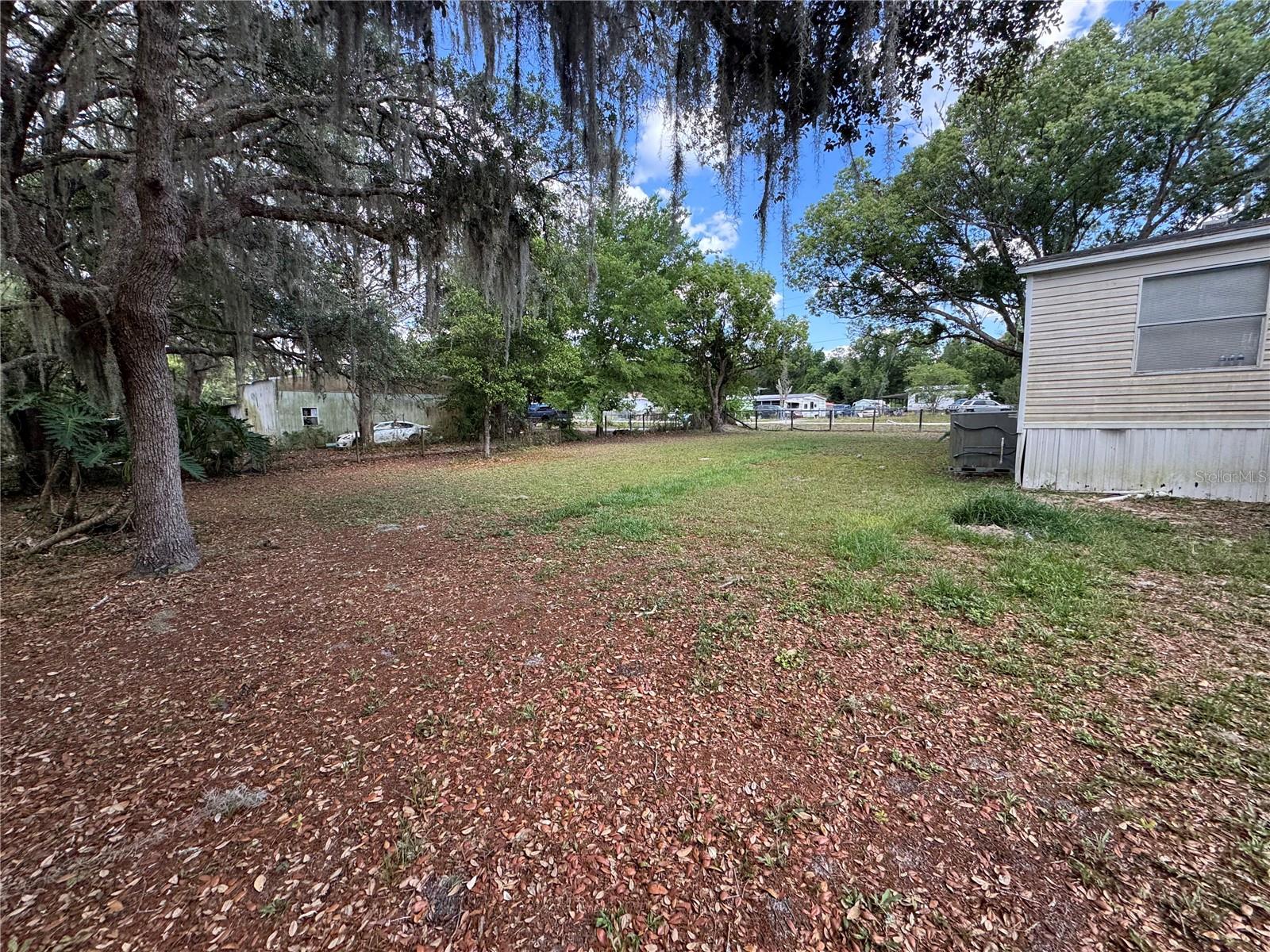 PINE LAKES - Residential