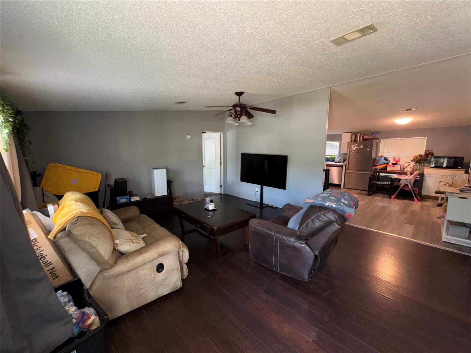 PINE LAKES - Residential