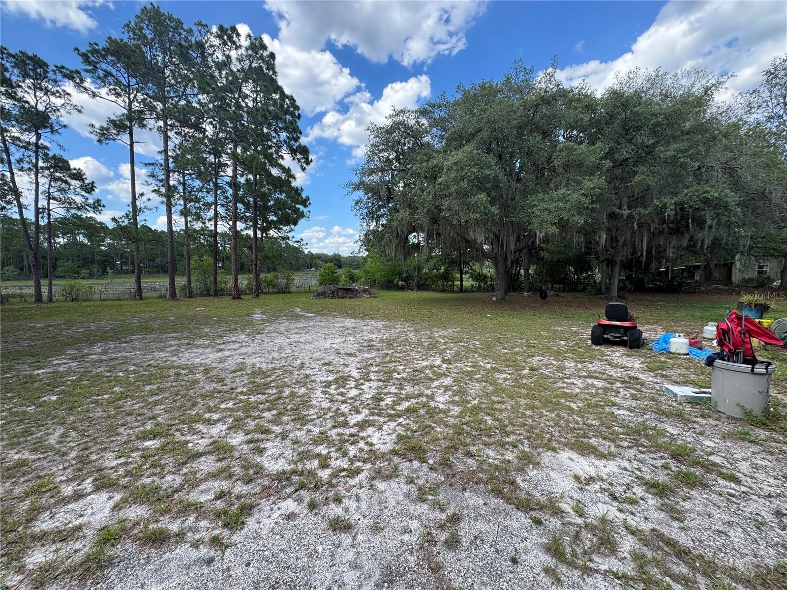 PINE LAKES - Residential