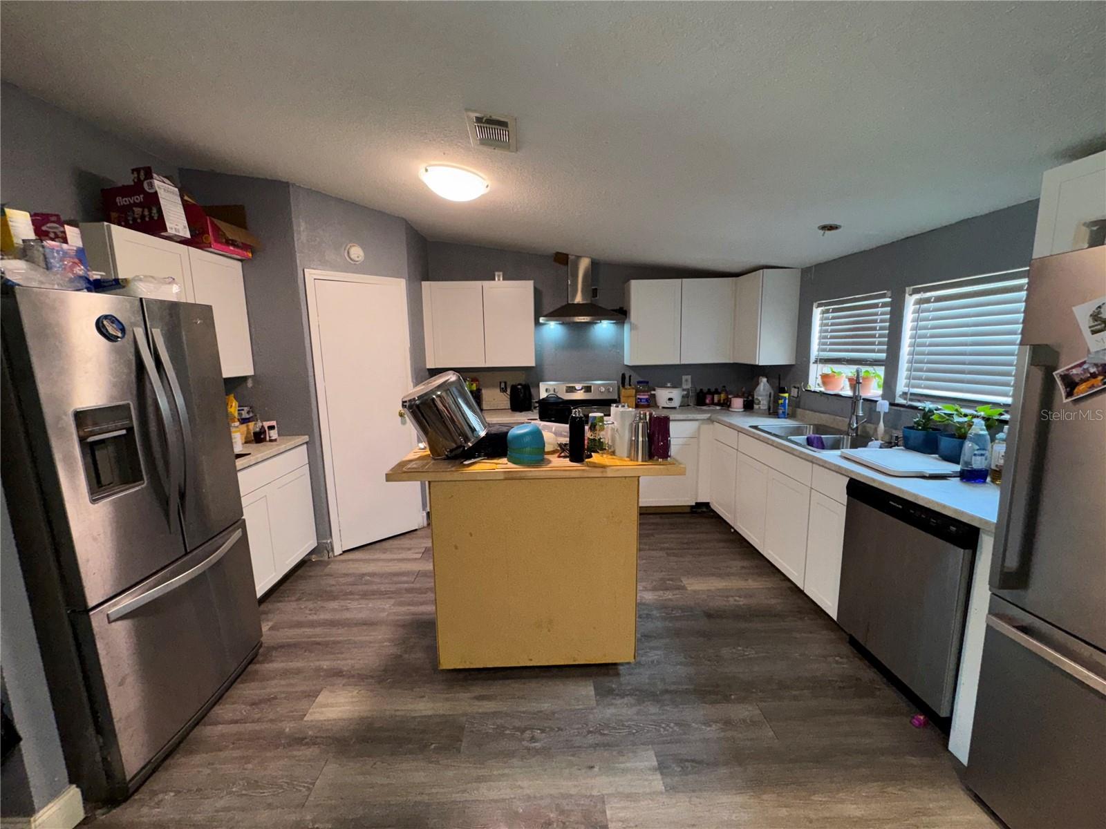 PINE LAKES - Residential