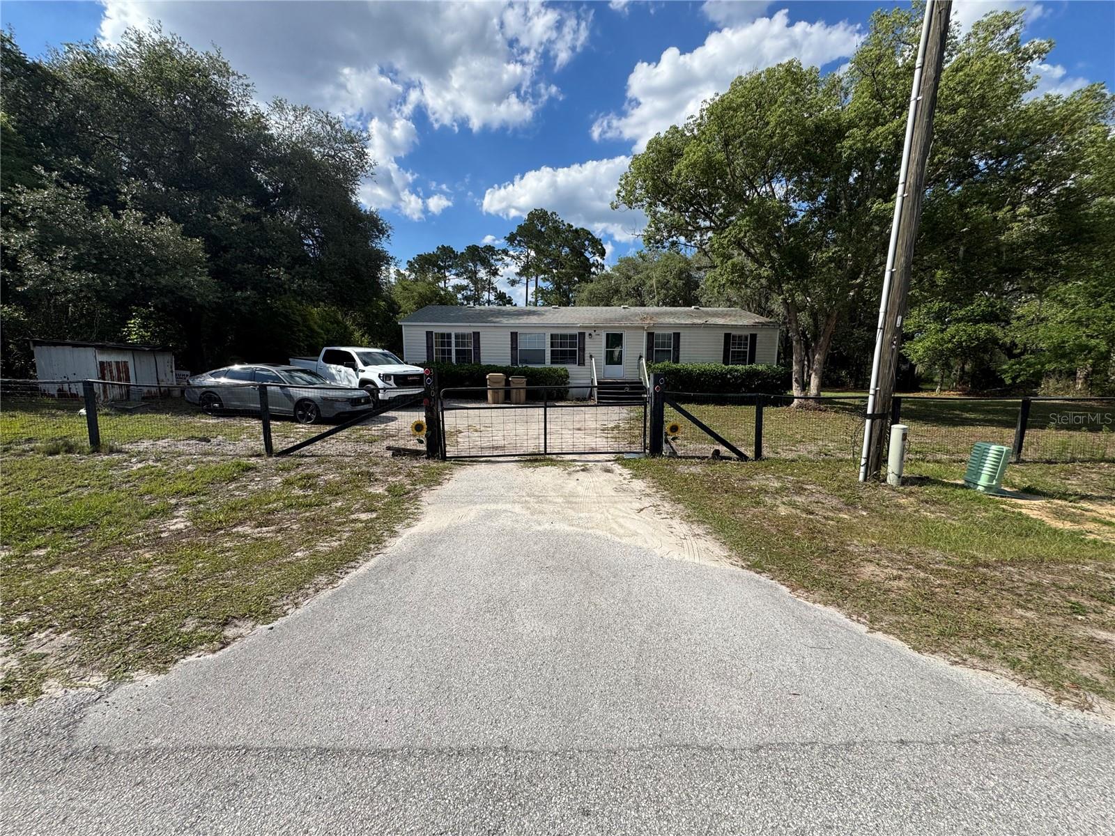 PINE LAKES - Residential