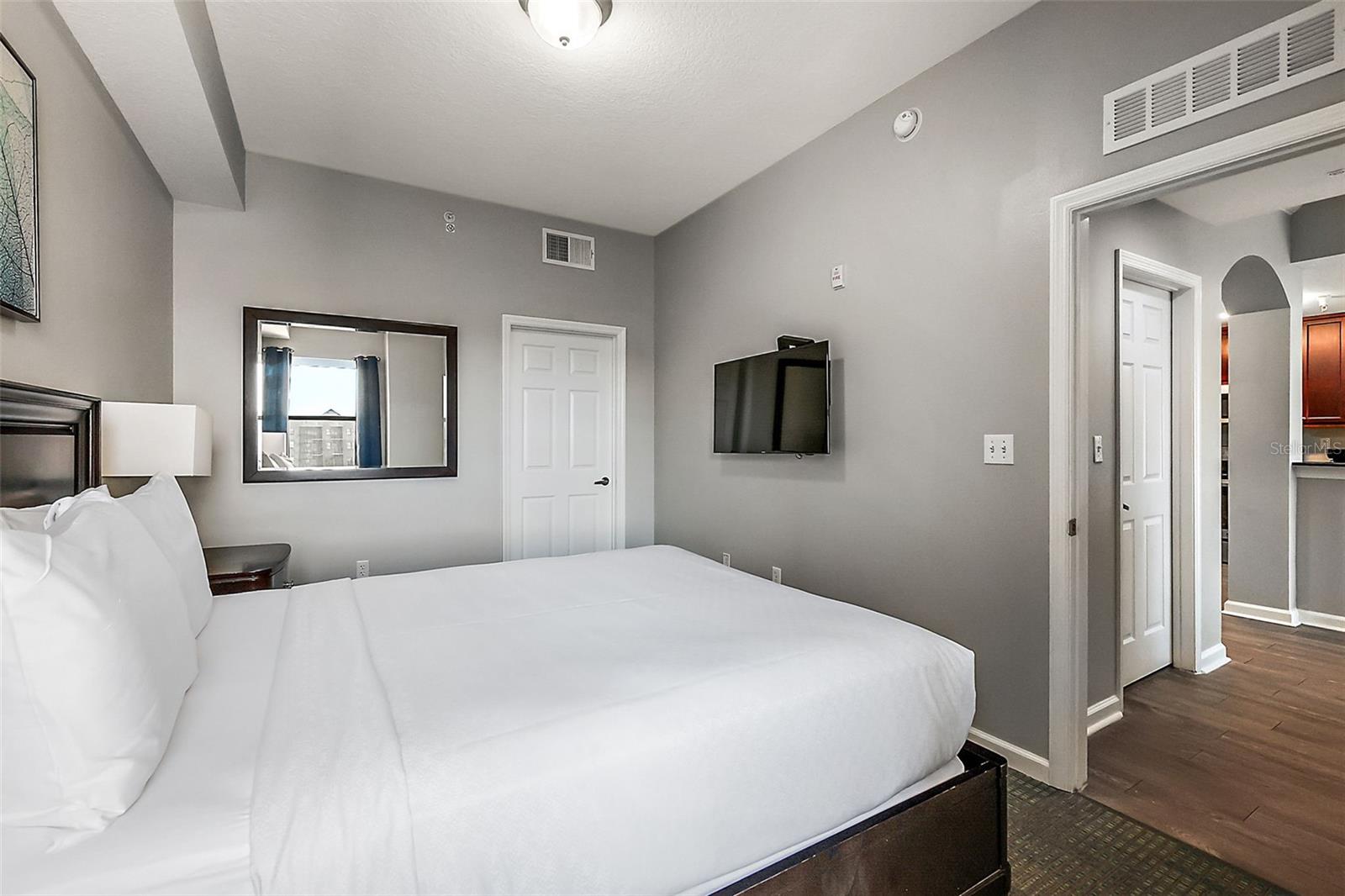 GROVE RESORT AND SPA HOTEL CONDOMINIUM II - Residential