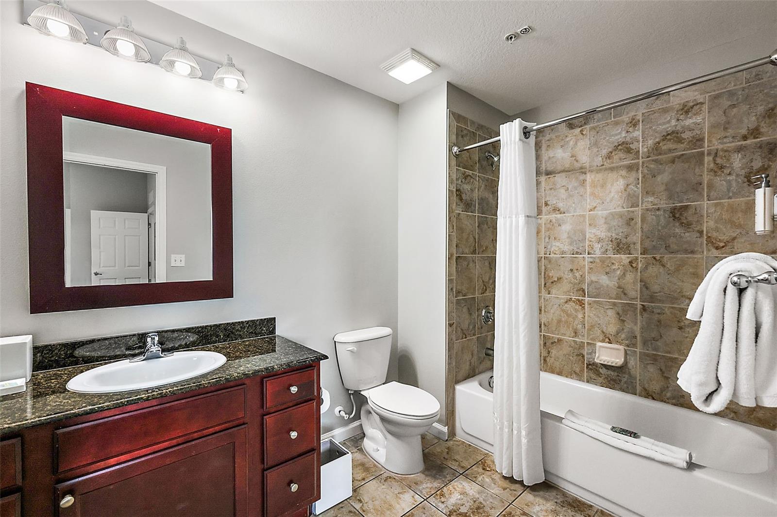 GROVE RESORT AND SPA HOTEL CONDOMINIUM II - Residential