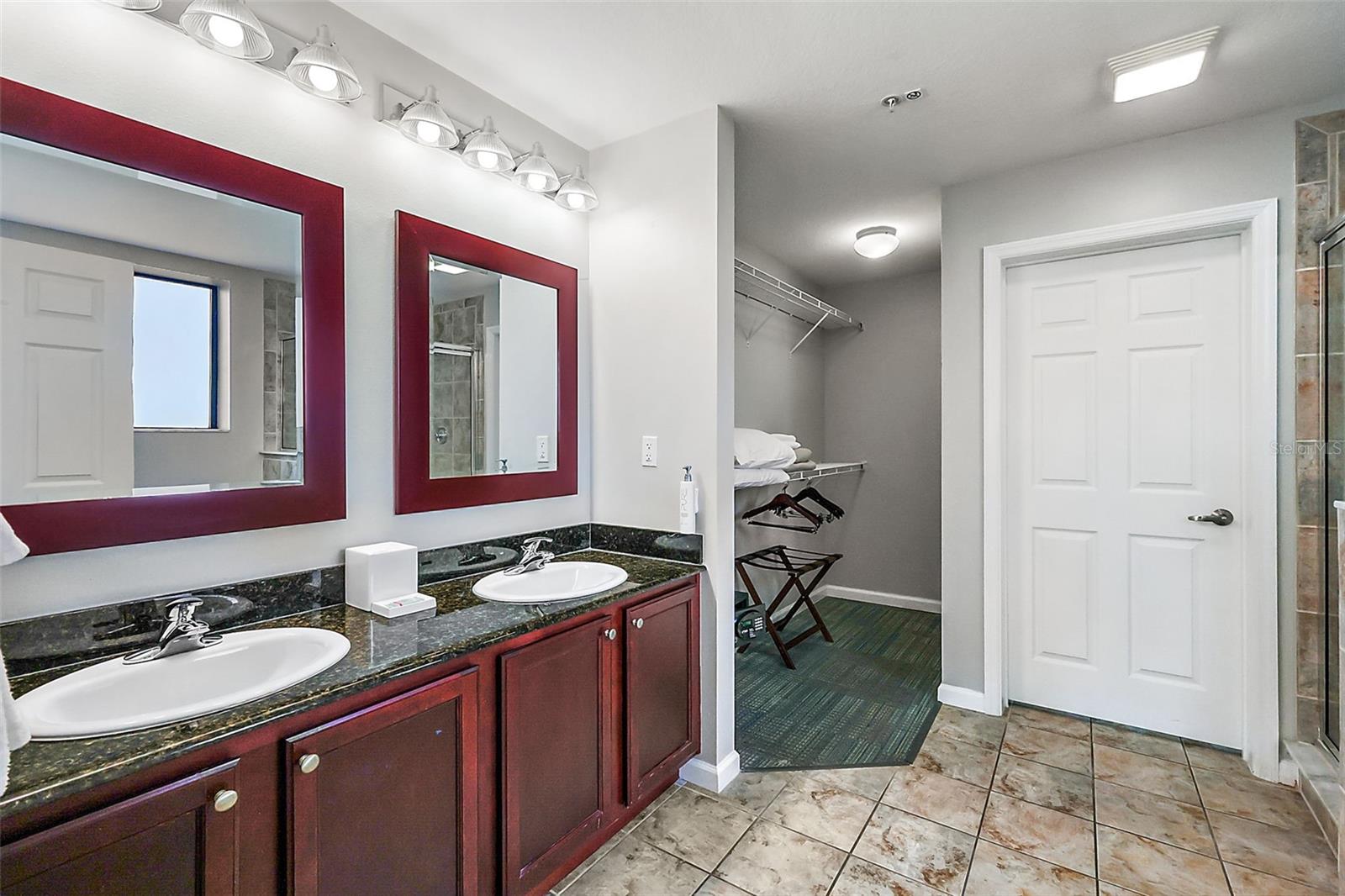 GROVE RESORT AND SPA HOTEL CONDOMINIUM II - Residential