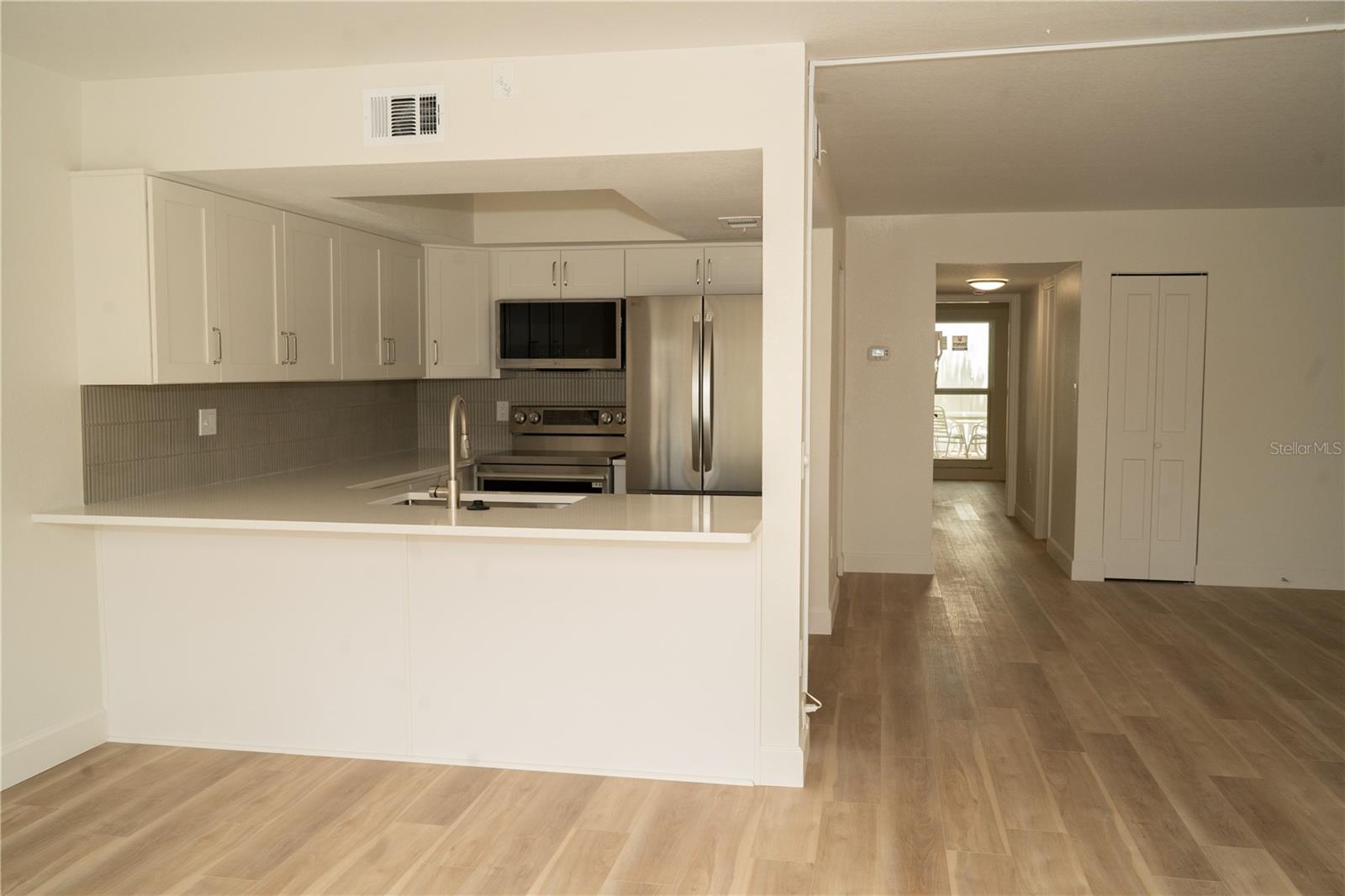 PENTHOUSE SHORES CONDO - Residential