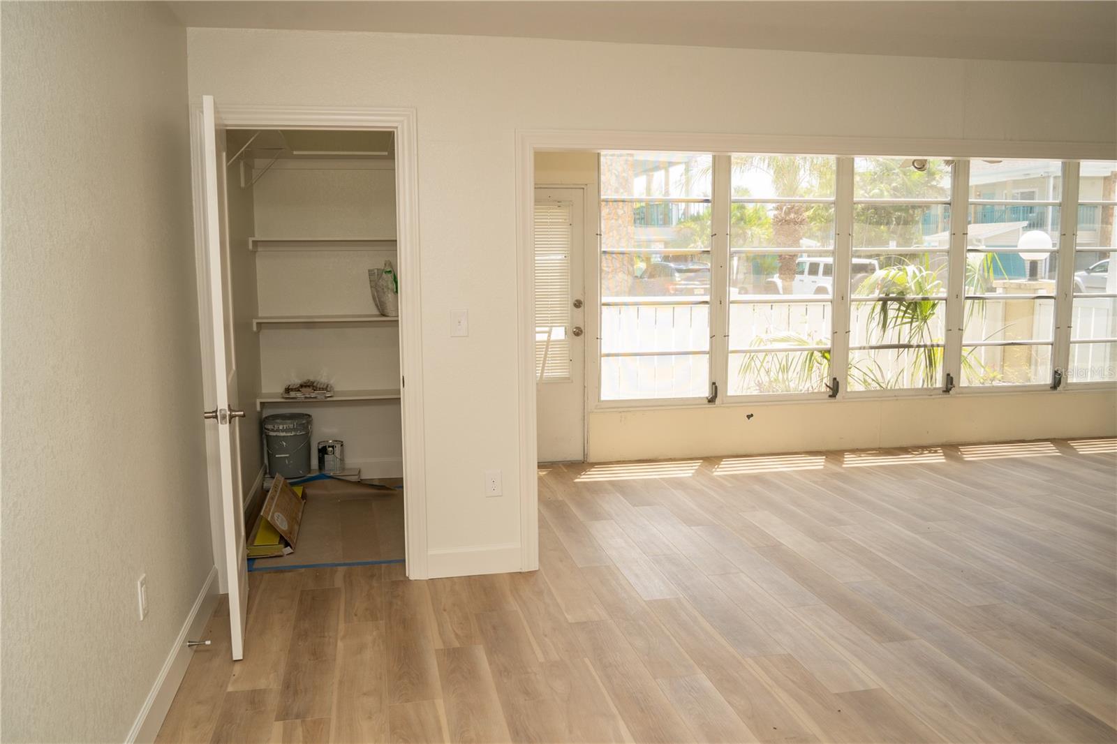 PENTHOUSE SHORES CONDO - Residential