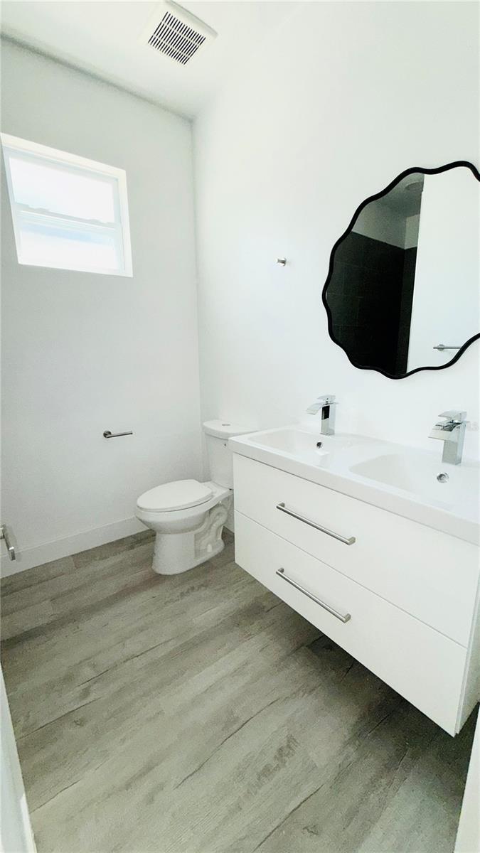 LAKEWOOD VILLAGE UN TWO - Residential Lease