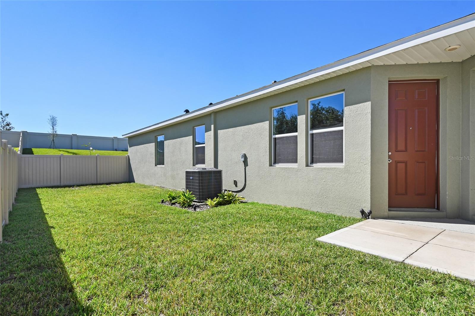17922 HITHER HILLS CIRCLE