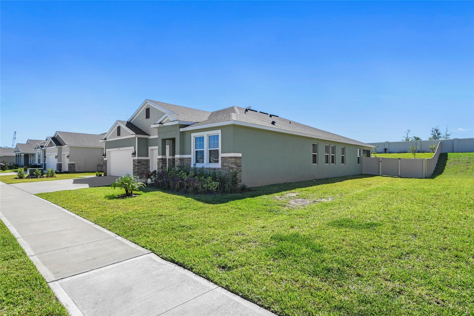 17922 HITHER HILLS CIRCLE