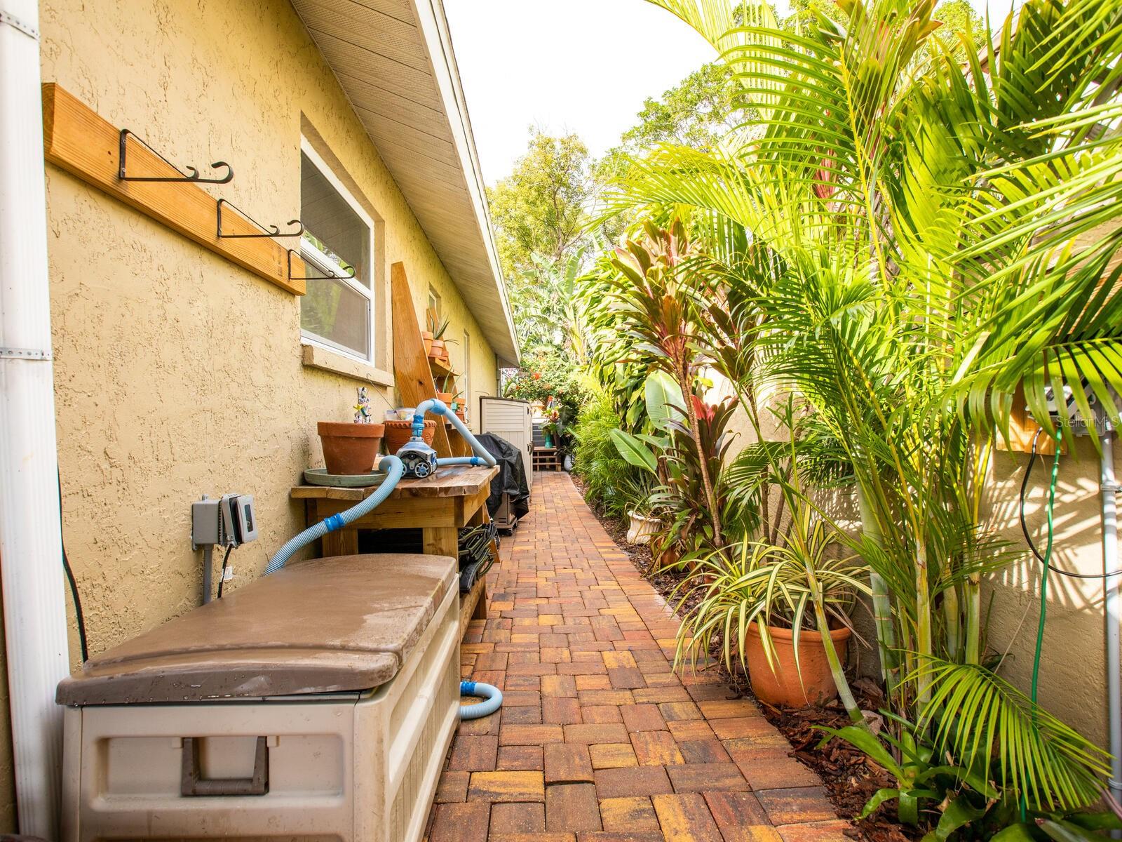 HUDSON BAYOU ADD - Residential