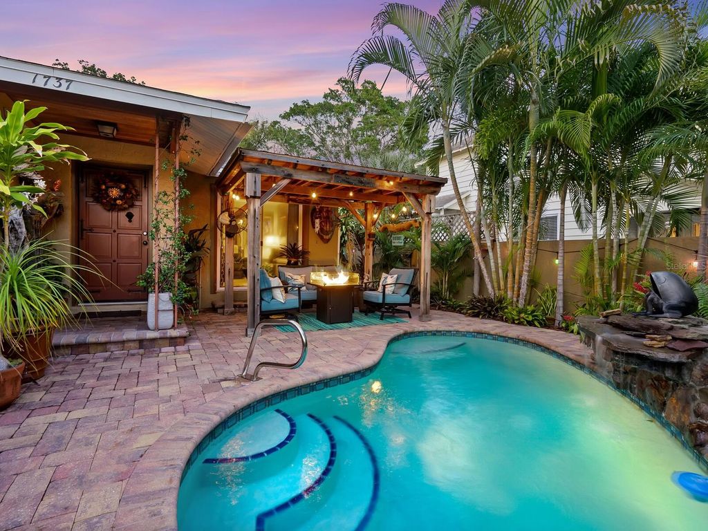 Photo of 1737 Bay Street, Sarasota, FL 34236 (MLS # A4674614)