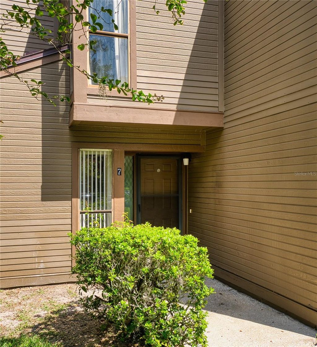 Photo of 7 Surrey Court, Palm Coast, FL 32137 (MLS # FC312911)