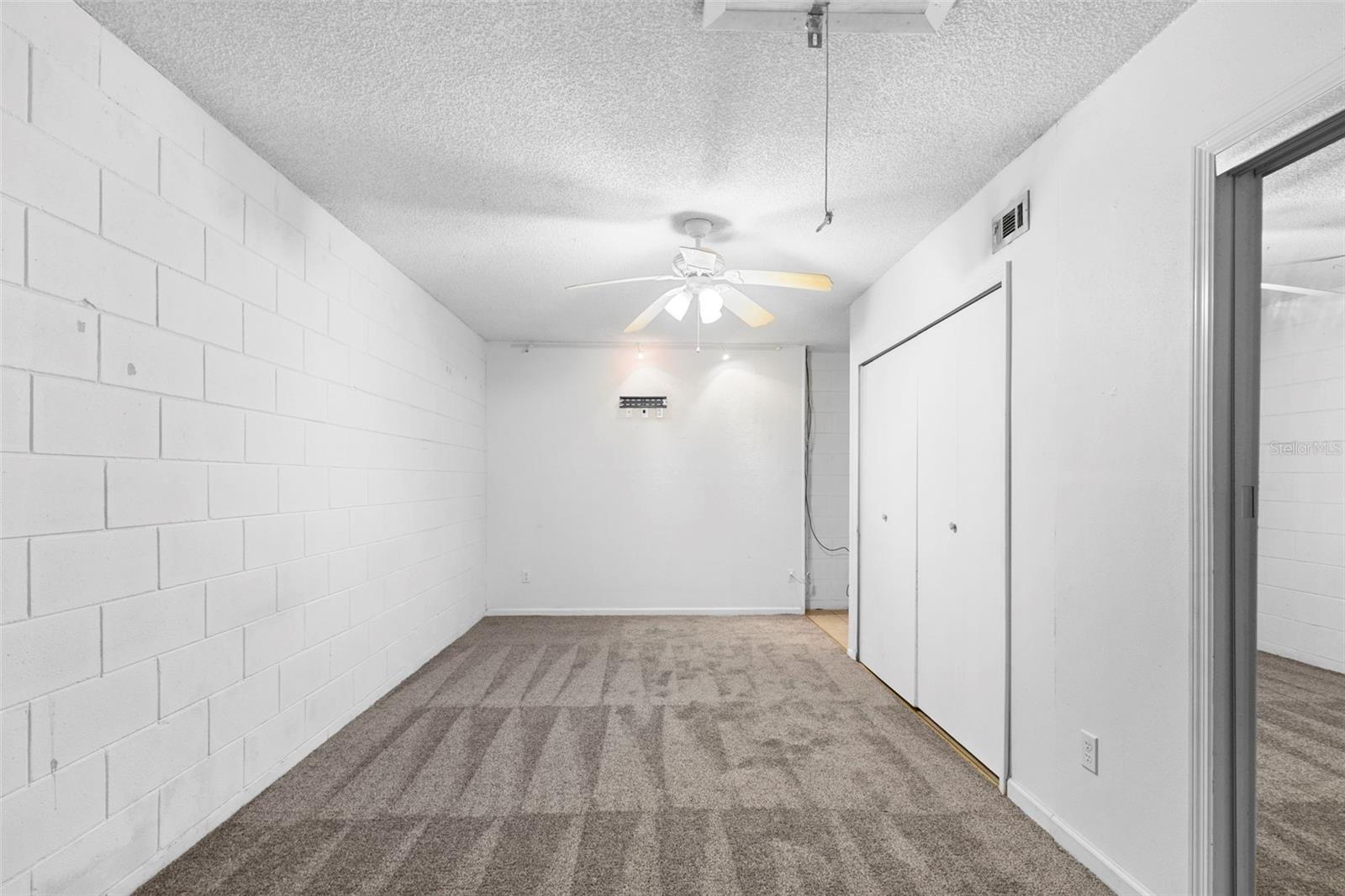 DELTONA LAKES UNIT 40 - Residential