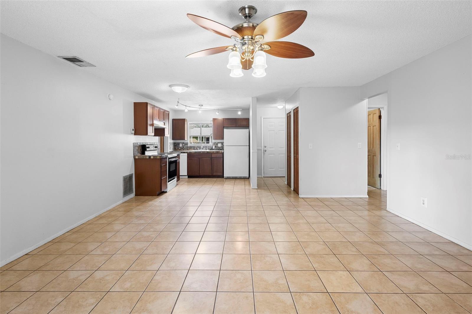 DELTONA LAKES UNIT 40 - Residential