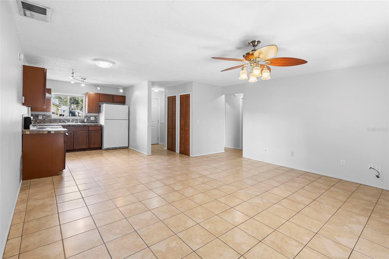 DELTONA LAKES UNIT 40 - Residential