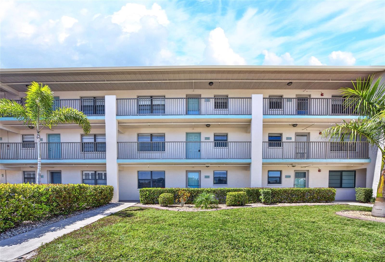 175 KINGS HIGHWAY 516