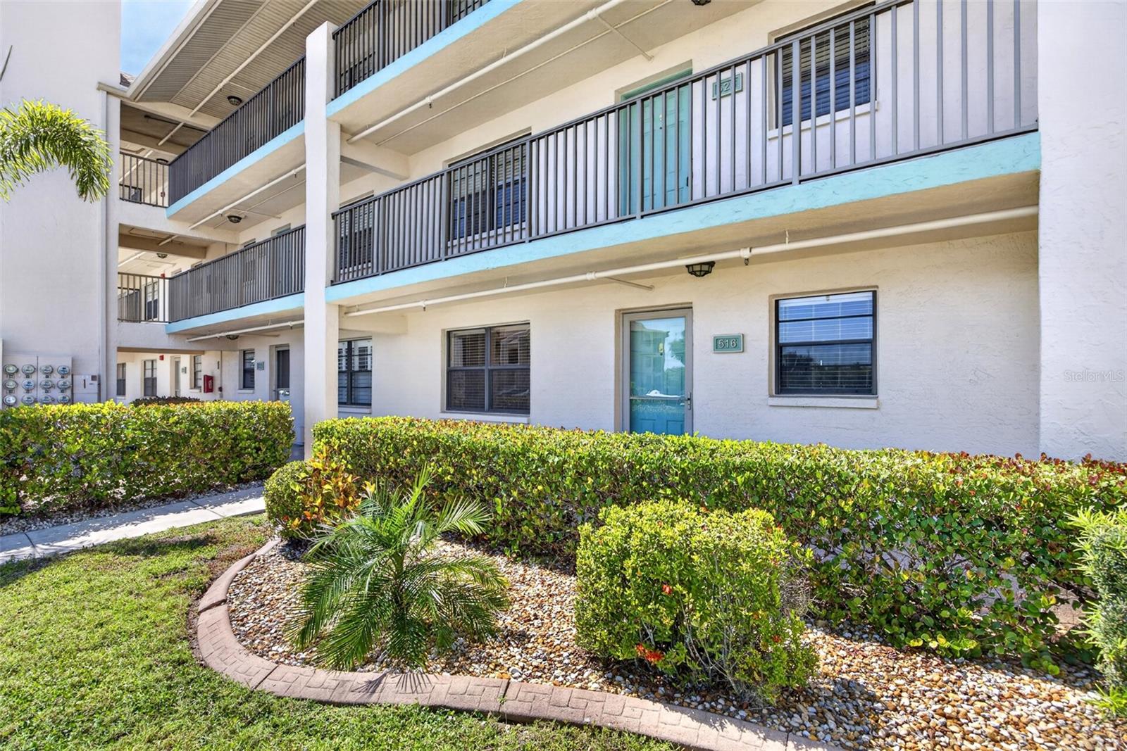 175 KINGS HIGHWAY 516