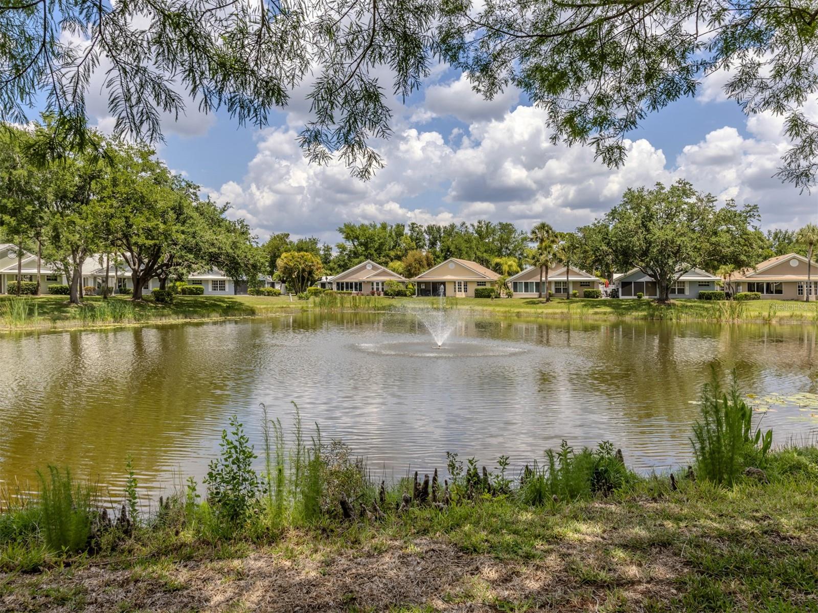 CLUBSIDE VILLAS AT THE PLANTATION - Residential