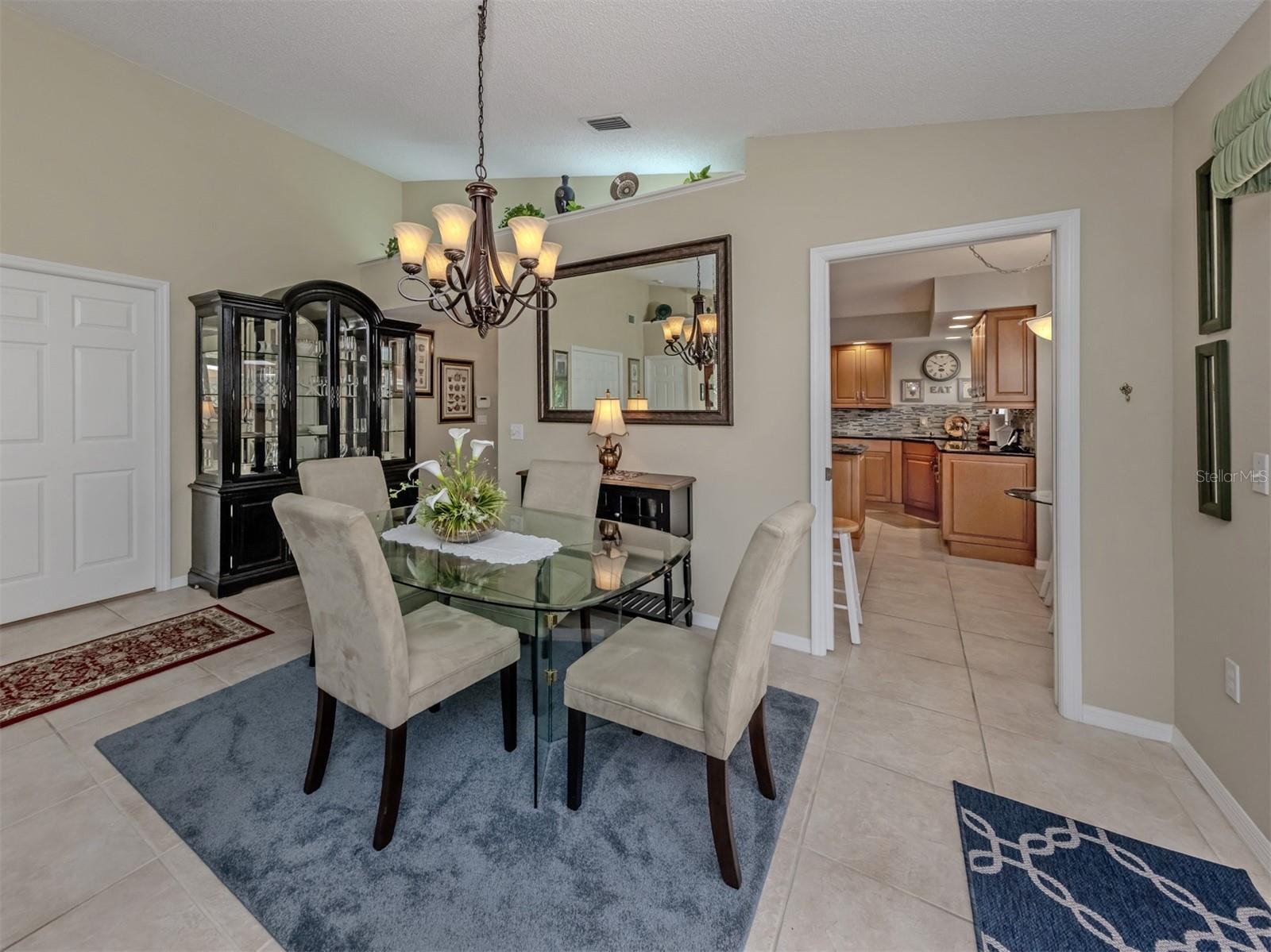 CLUBSIDE VILLAS AT THE PLANTATION - Residential