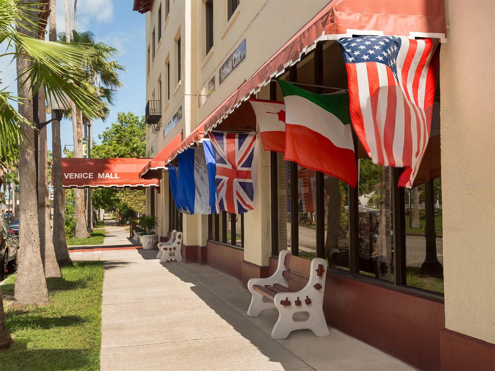CLUBSIDE VILLAS AT THE PLANTATION - Residential