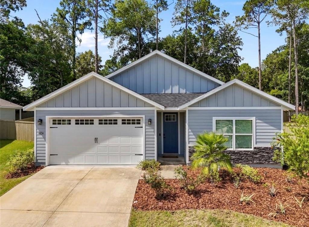 Photo of 1767 SW 67th Circle, Gainesville, FL 32607 (MLS # GC538626)