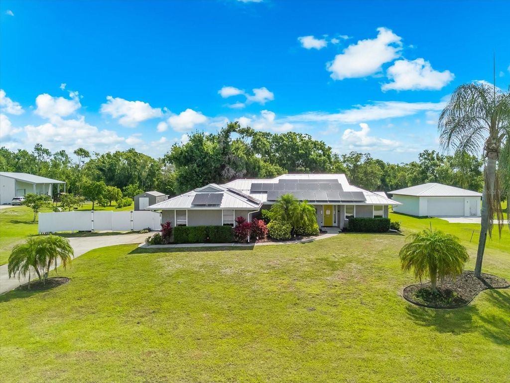 Photo of 1821 Racimo Drive, Sarasota, FL 34240 (MLS # A4690267)