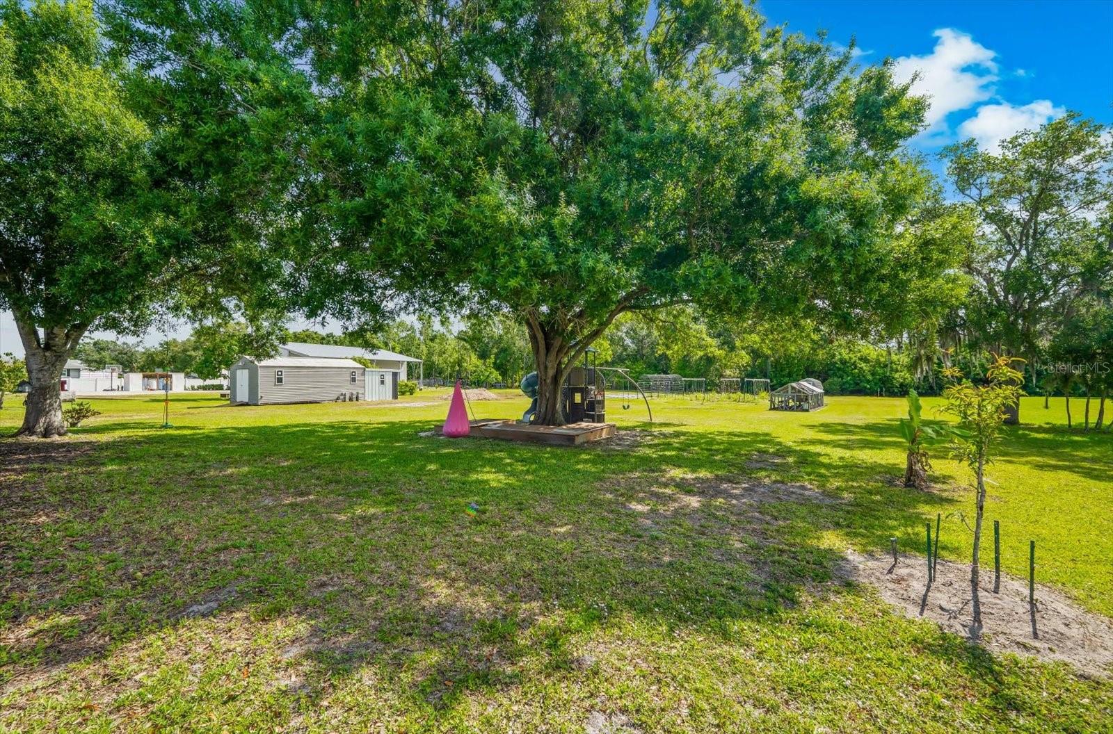 RACIMO RANCHES - Residential