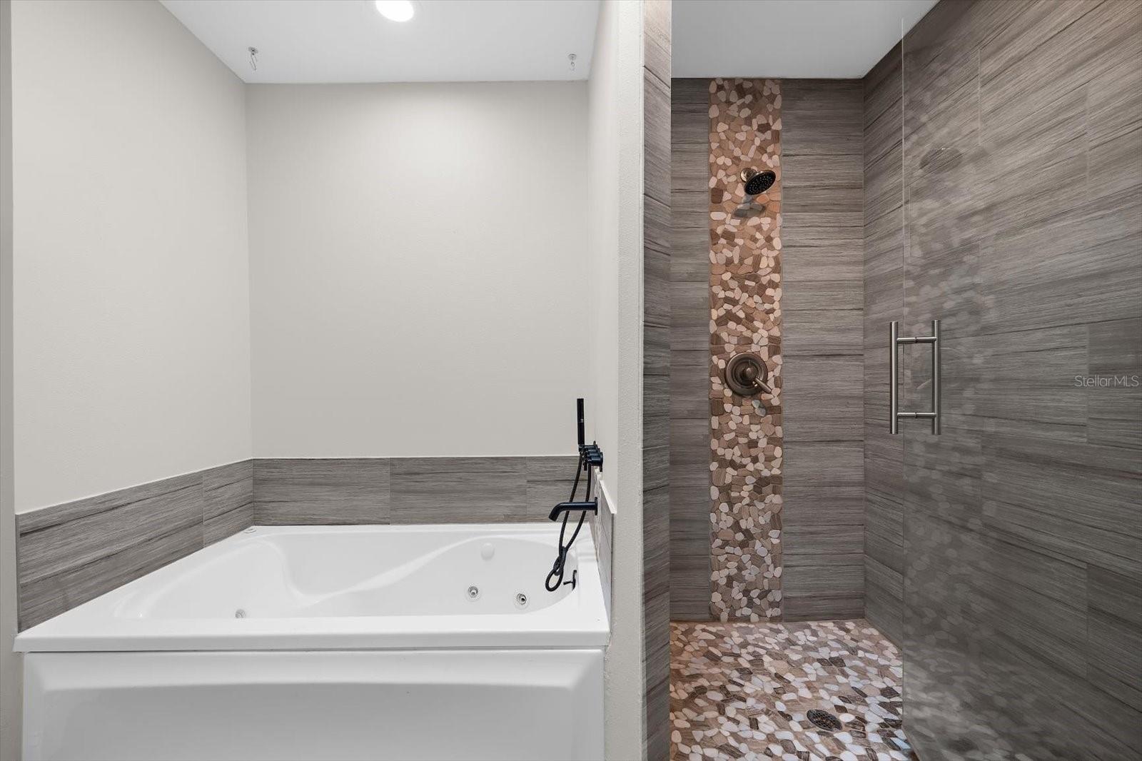 RACIMO RANCHES - Residential