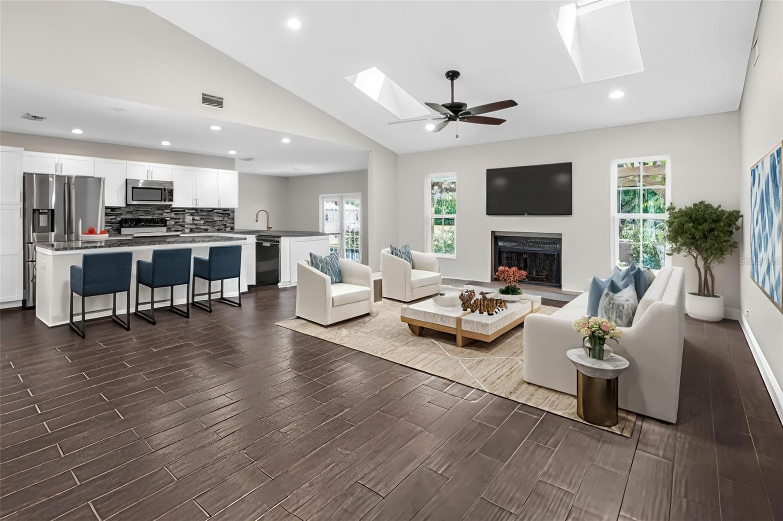 RACIMO RANCHES - Residential