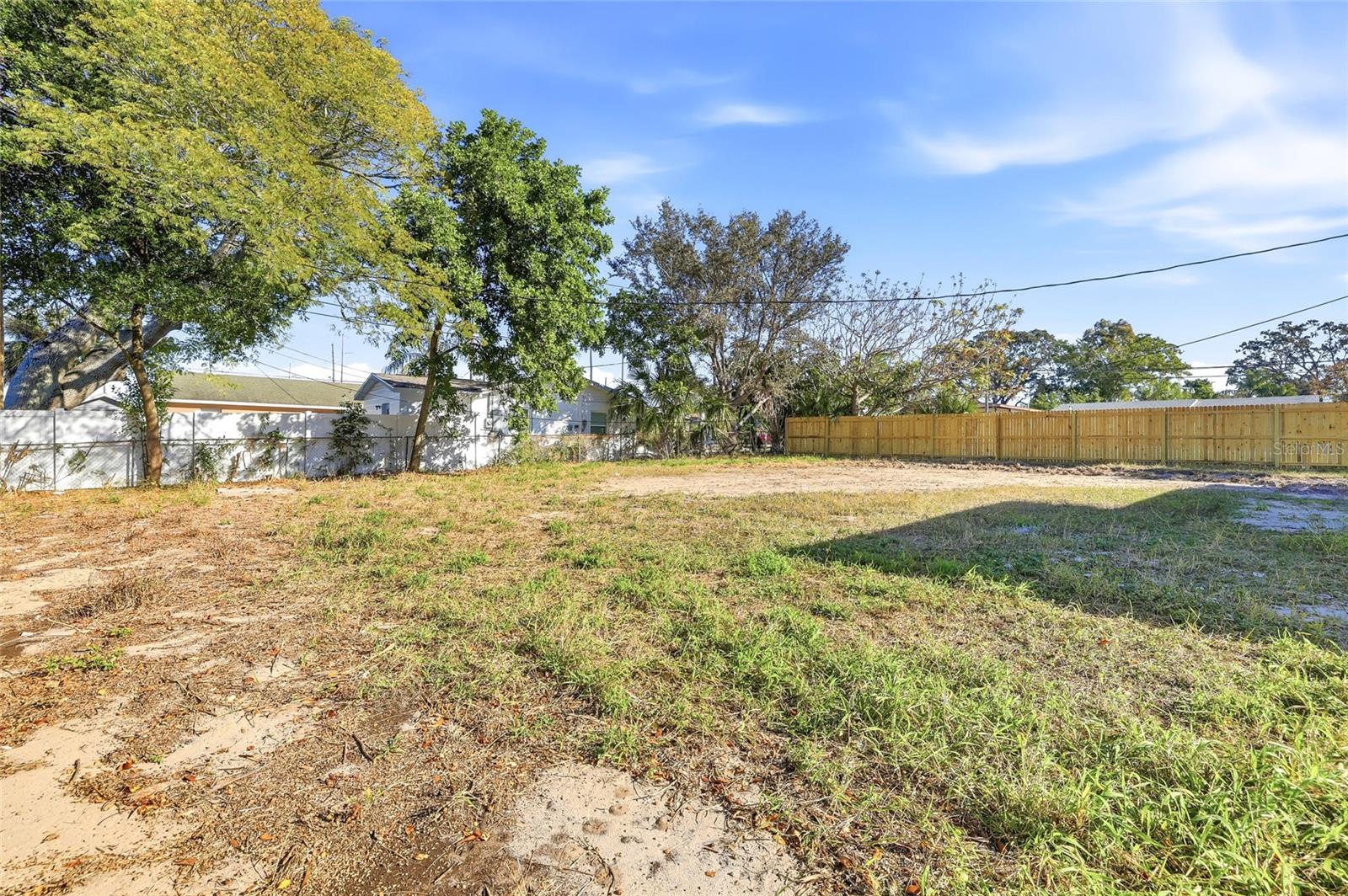 PALM HARBOR ESTATES - Residential Lease