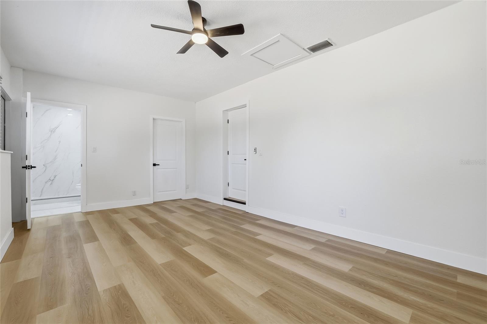 PALM HARBOR ESTATES - Residential Lease