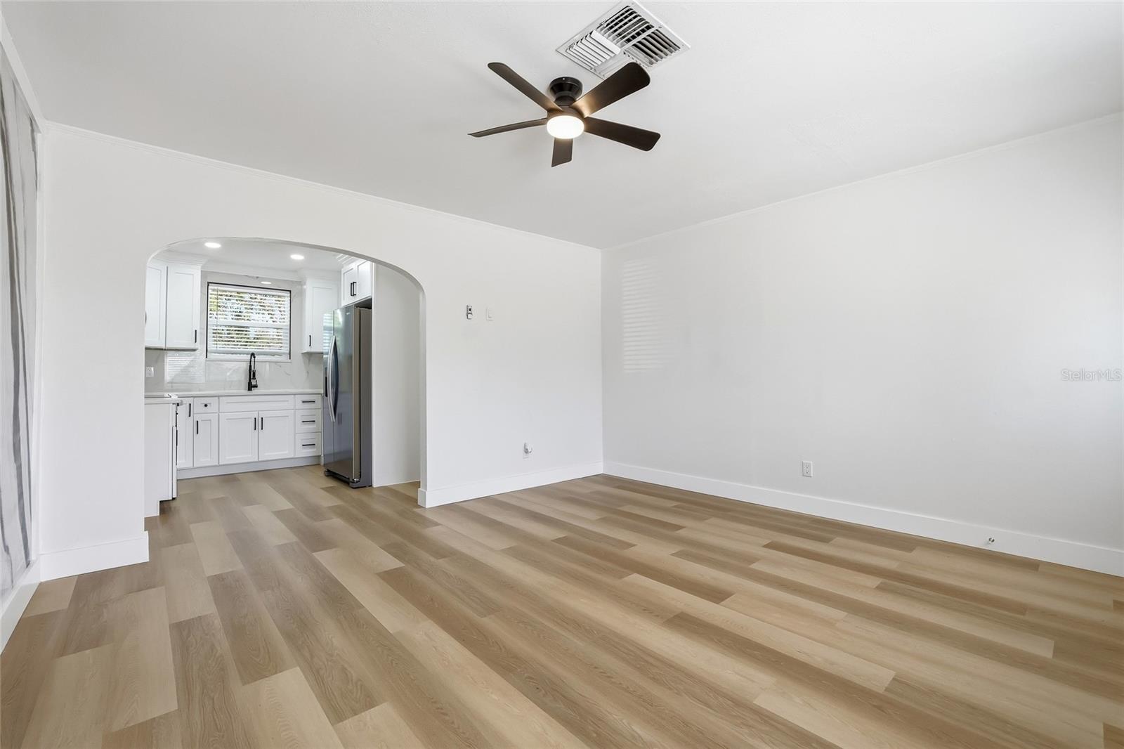 PALM HARBOR ESTATES - Residential Lease