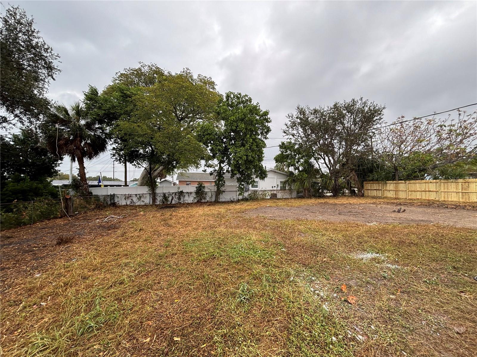 PALM HARBOR ESTATES - Residential Lease