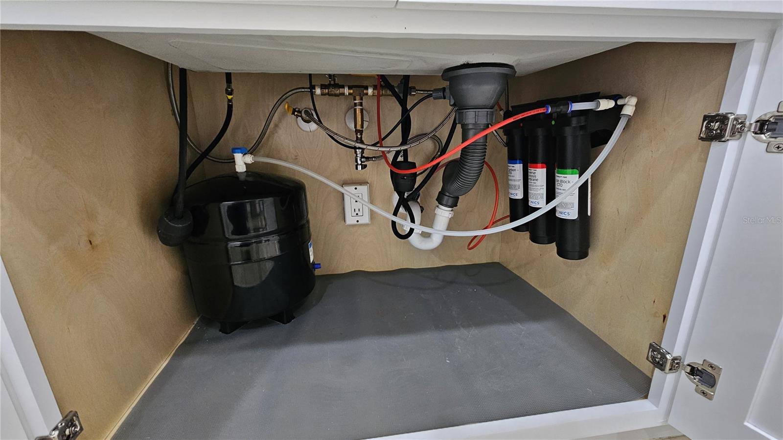 FAIRWAYS QUAIL HOLLOW - Residential