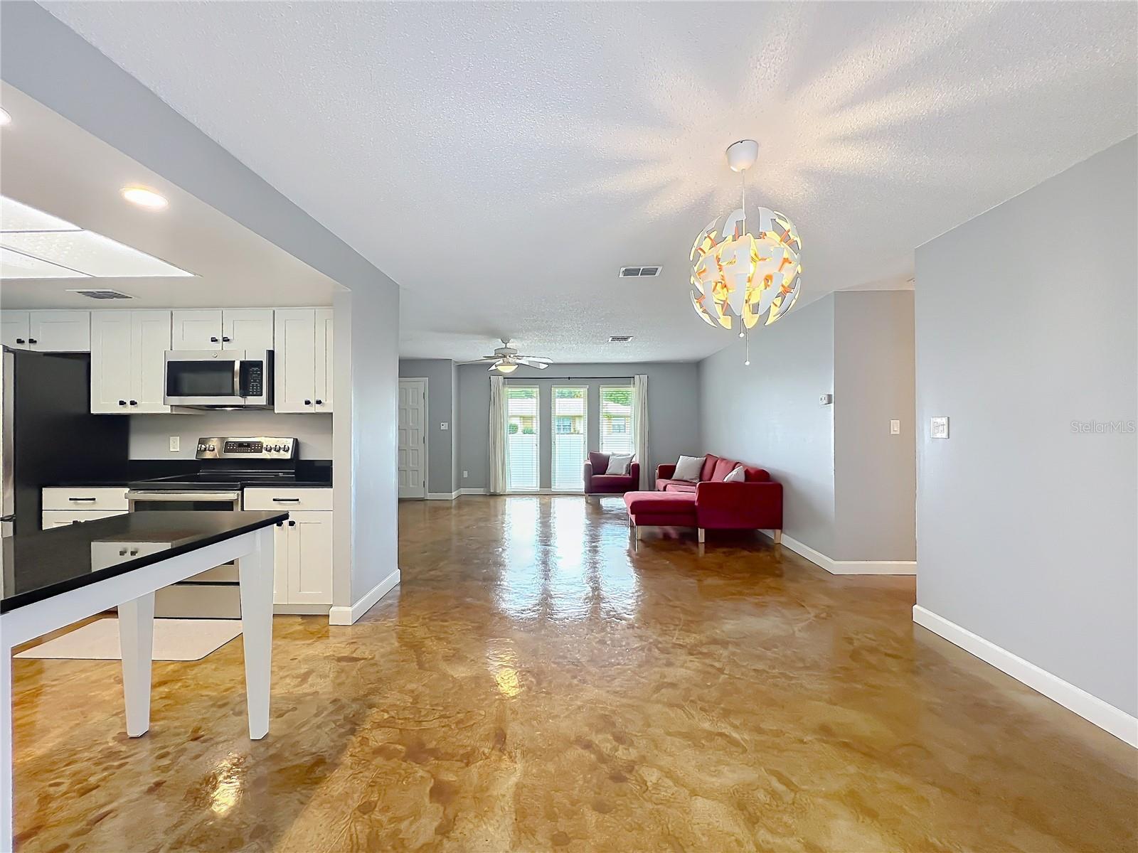 DOVER ESTATES THIRD ADD - Residential