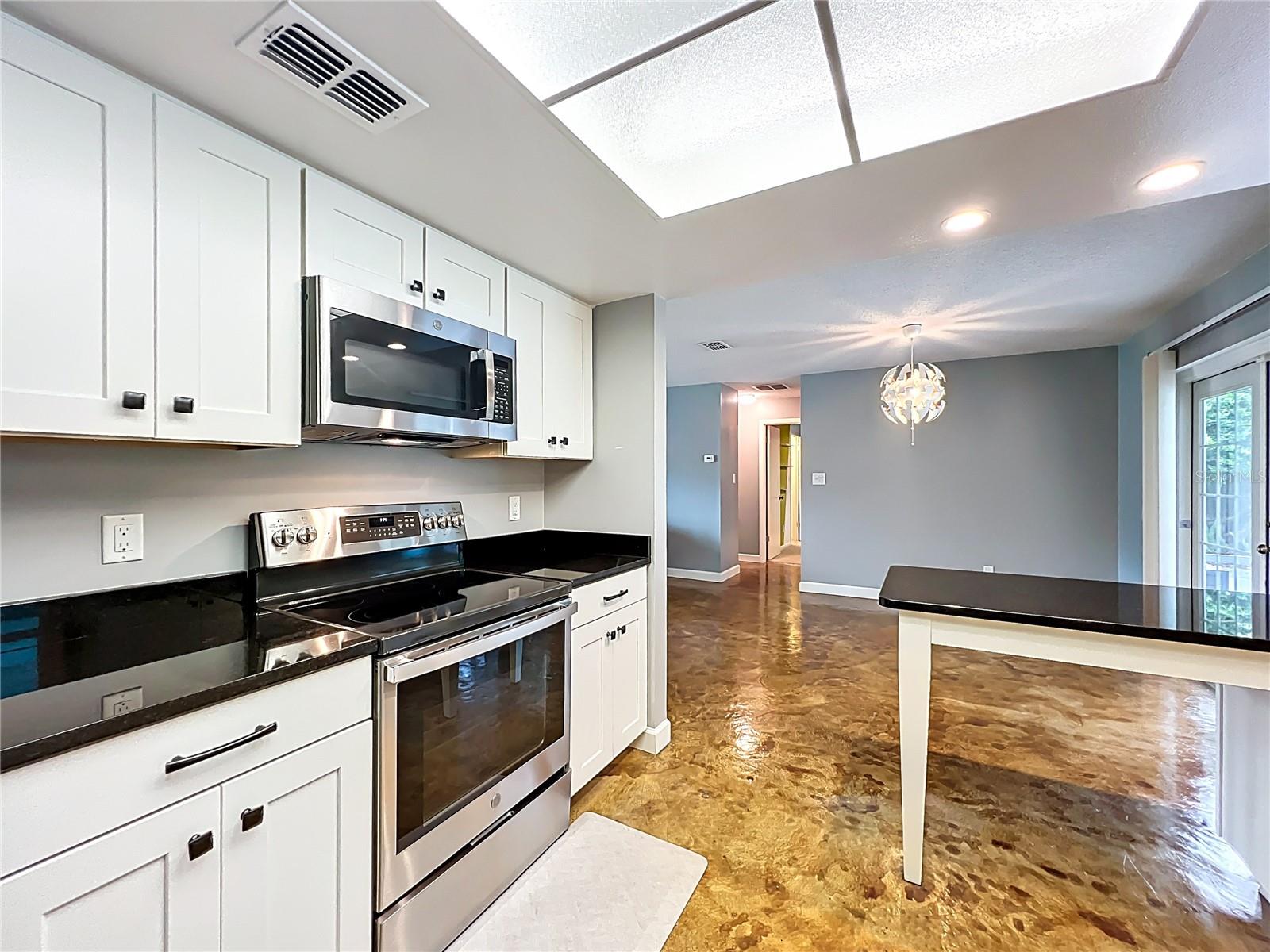 DOVER ESTATES THIRD ADD - Residential