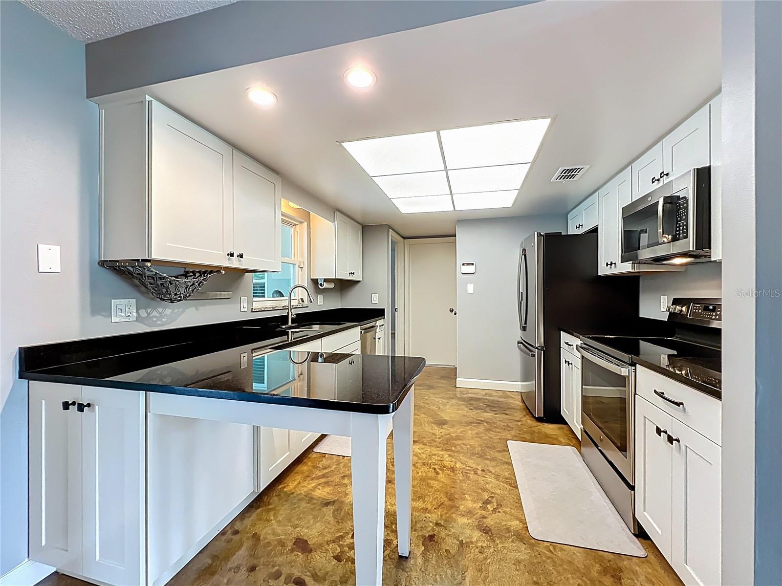 DOVER ESTATES THIRD ADD - Residential